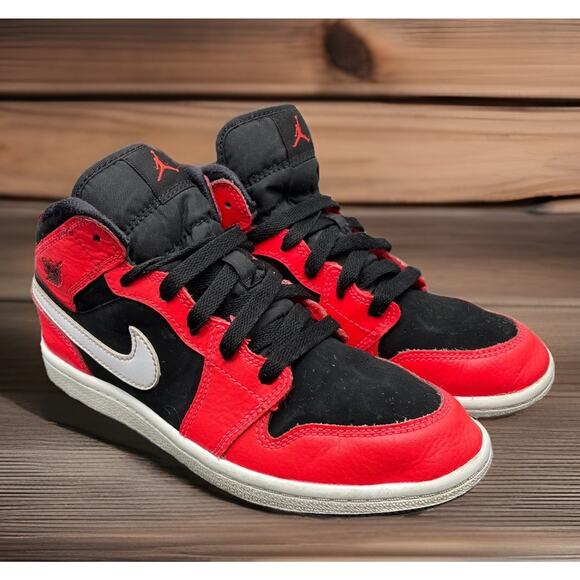 nike red shoes jordans